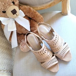 High Heel By Adrienne Vittadini Size 8.5